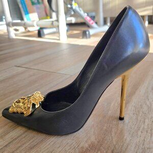 Versace La Medusa Black Leather Gold-Tone Head Emblem Pumps Eur. 37